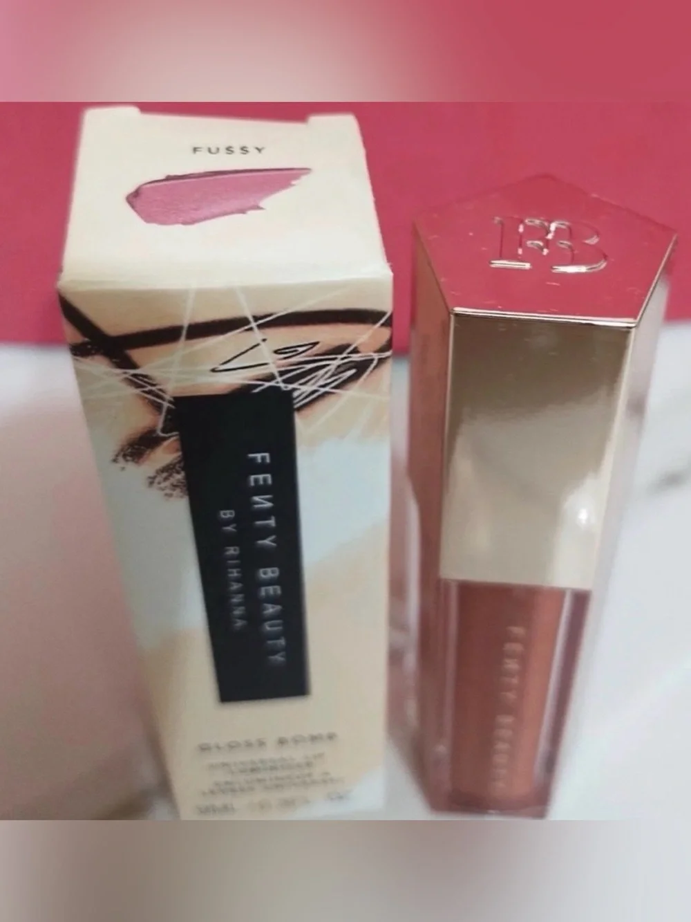 Fenty Beauty Gloss Bomb Lip Luminizer in Fussy
